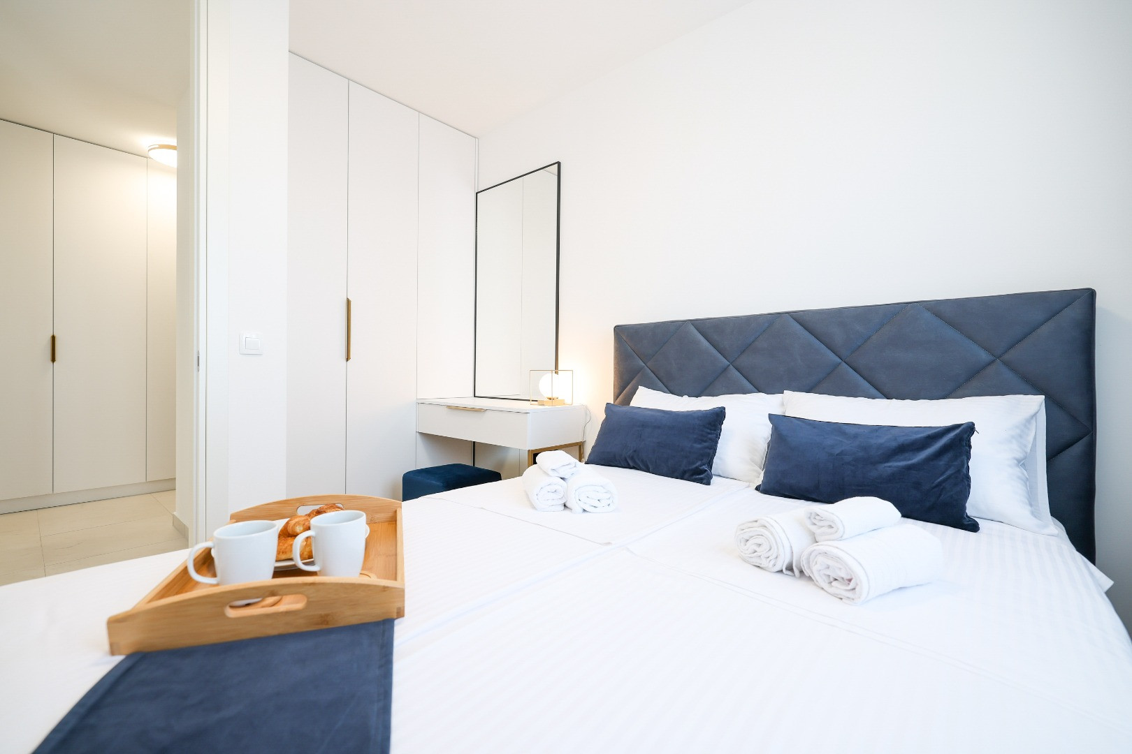 Your Oasis of Comfort and Style - Luxurious Stay Ideal for Relaxation or Exploring Zadar, Alpha Level Apartment Zadar: Modern Accommodation in the Heart of the City Zadar